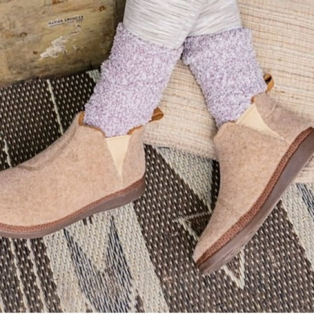 Cozy Chaco Revel Ankle Boots